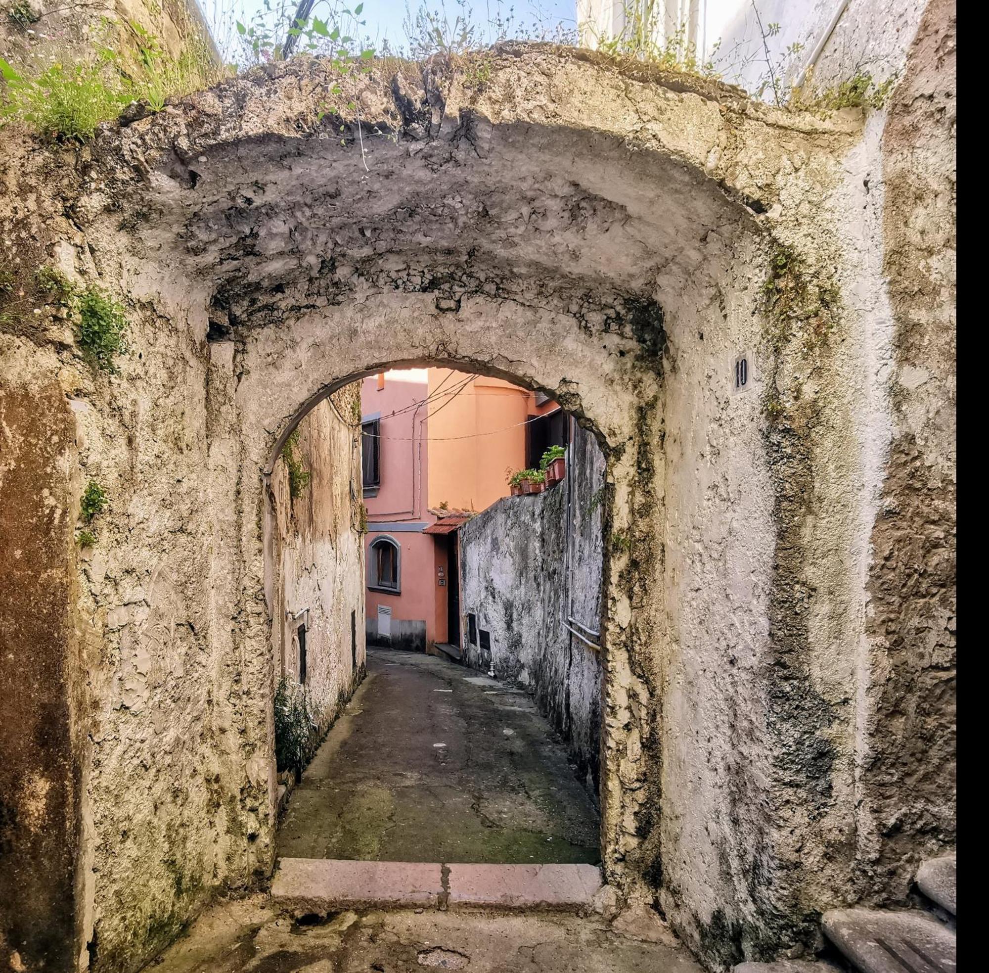 Апартаменты Cortile Di San Leo Виетри Экстерьер фото