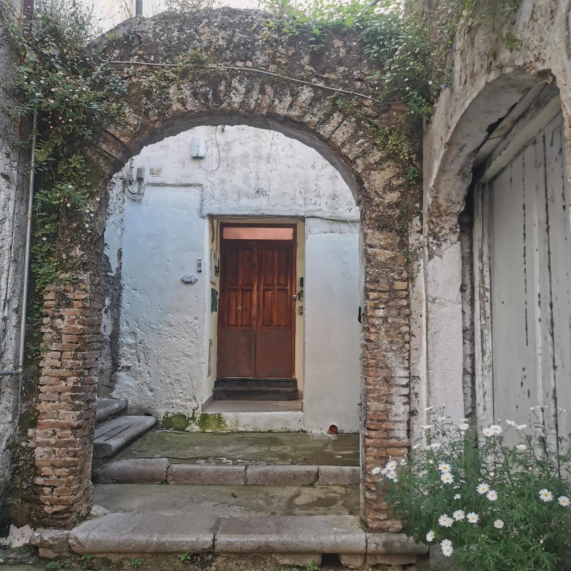 Апартаменты Cortile Di San Leo Виетри Экстерьер фото